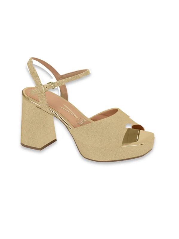 Sandalia elegante mujer sofisticado