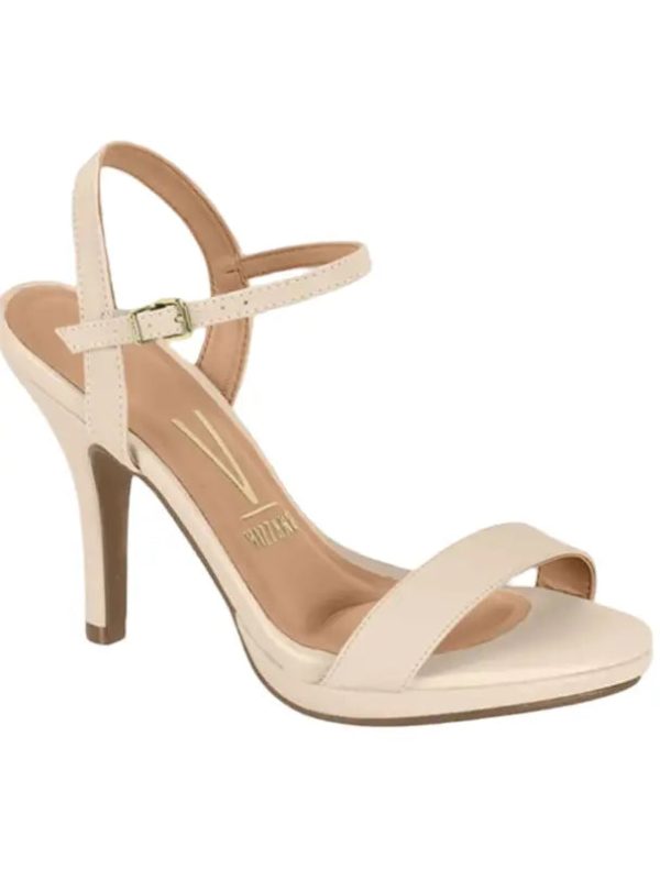 Sandalia casual atractivo