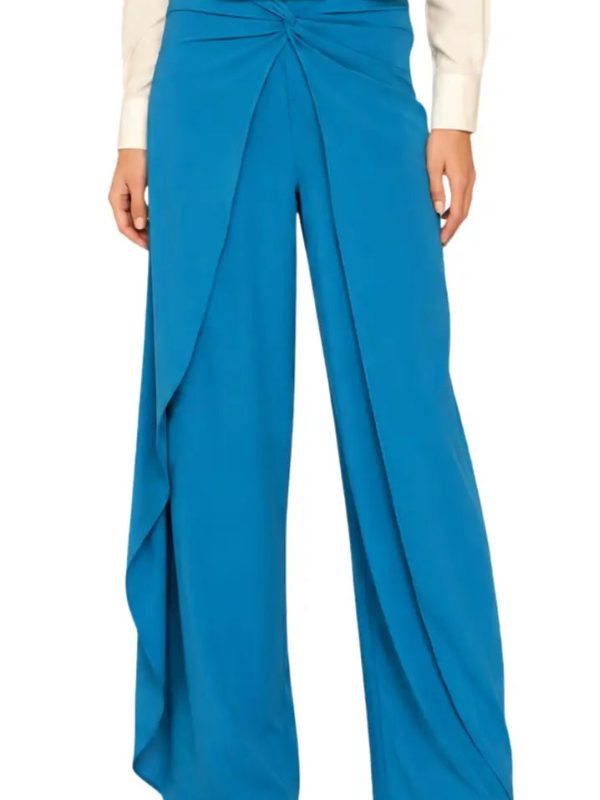 Pantalón casual corte actual