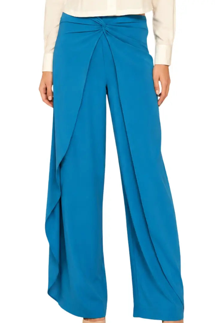 Pantalón casual corte actual