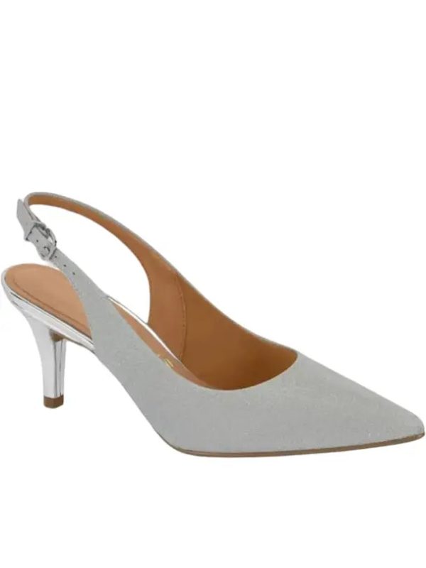 Stiletto elegante tendencia actual