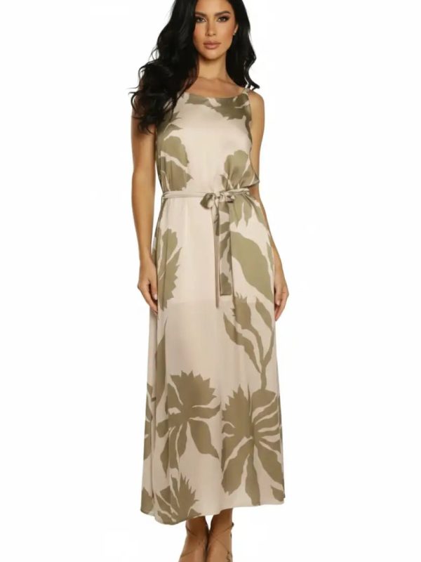 Vestido con hojas